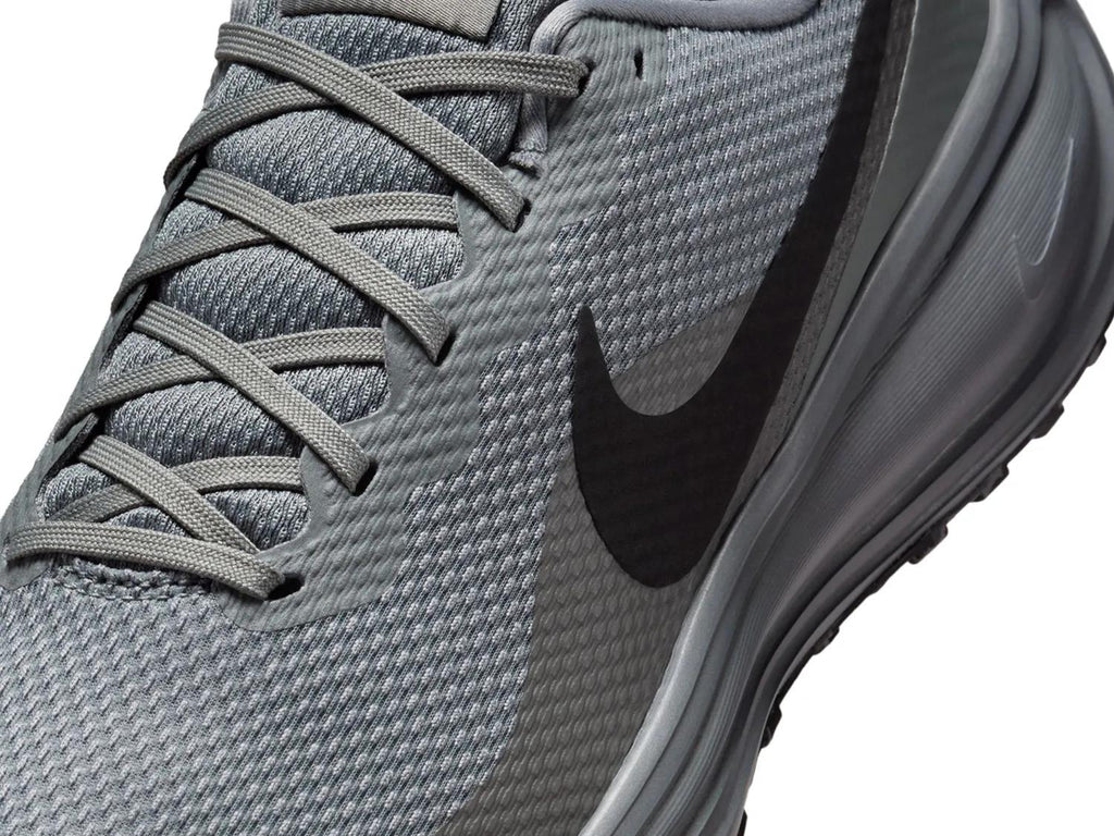 Nike Revolution 8 Running Shoe - Men's