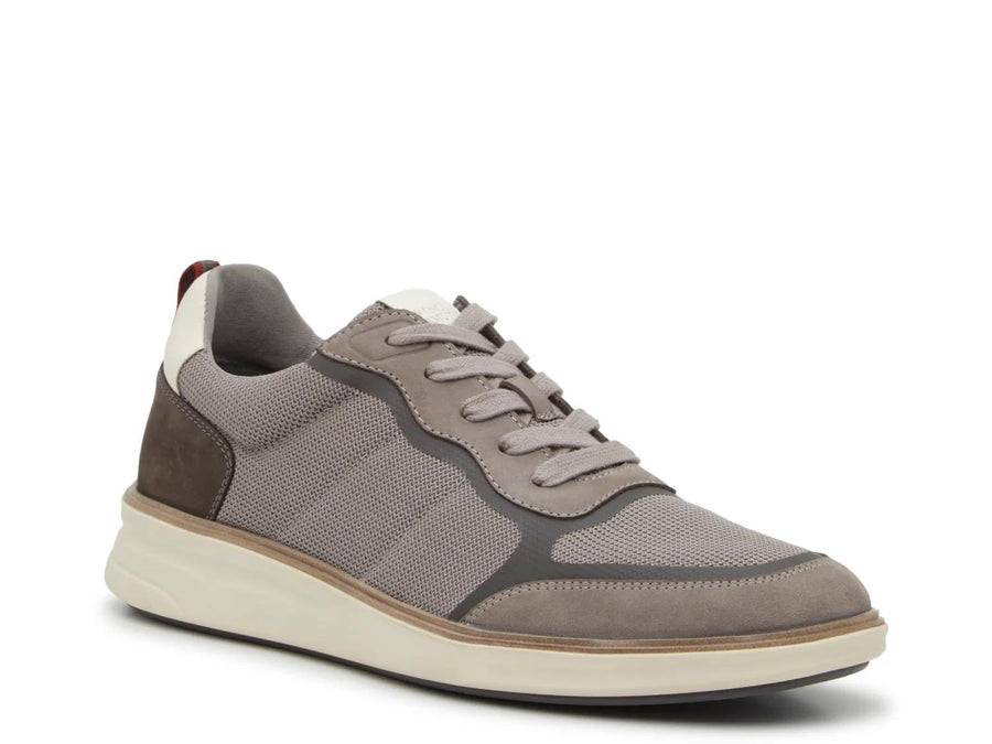 Vince Camuto Haldin Sneaker