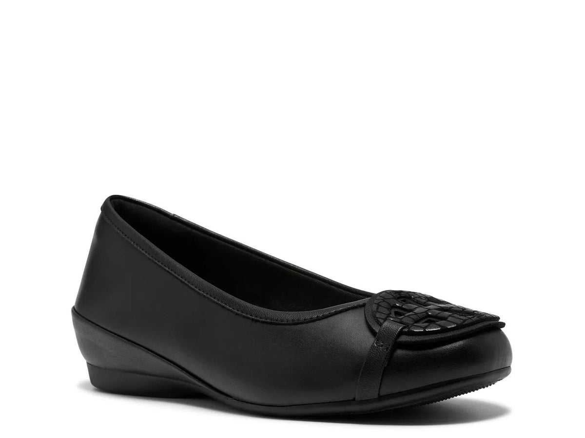 Clarks Cathrynn Luna Flat