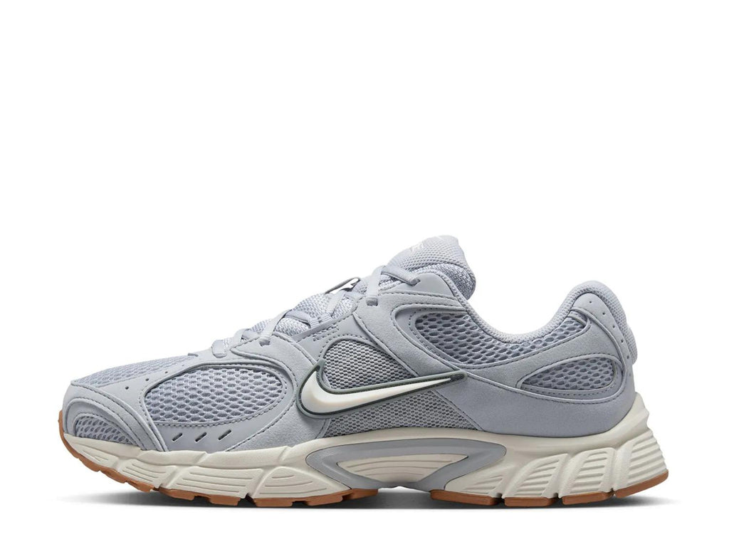 Nike V5 RNR Sneaker - Men's