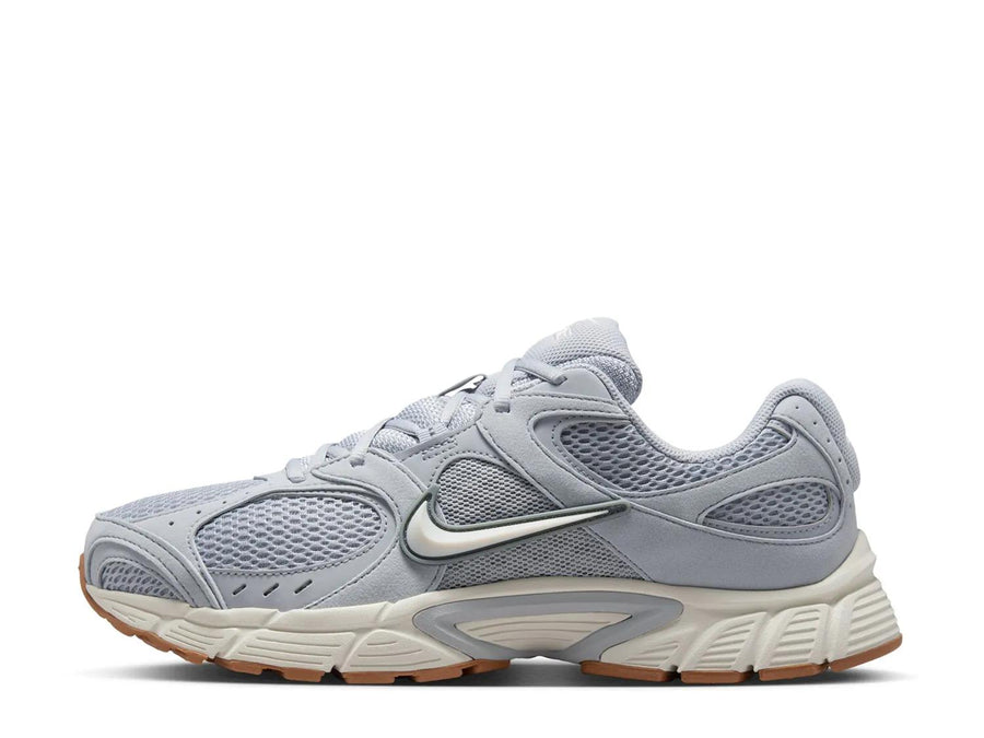 Nike V5 RNR Sneaker - Men's