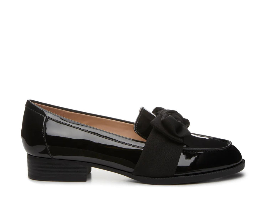 Bandolino Lindio Loafer