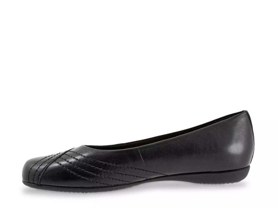 Trotters Sasha Flat