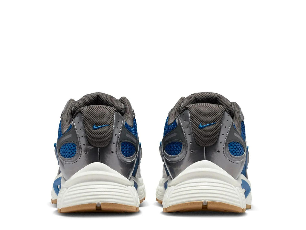 Nike V5 RNR Sneaker - Men's