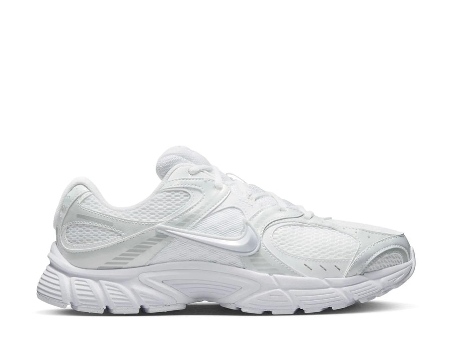Nike V5 RNR Sneaker - Men's