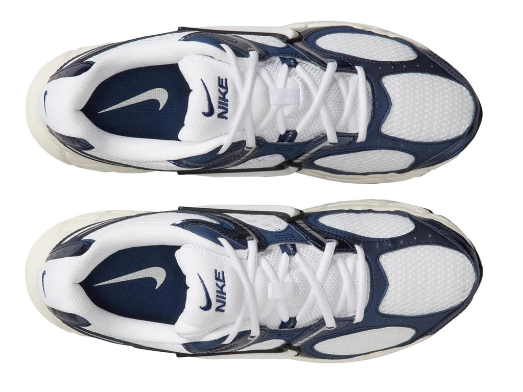 Nike V5 RNR Sneaker - Men's