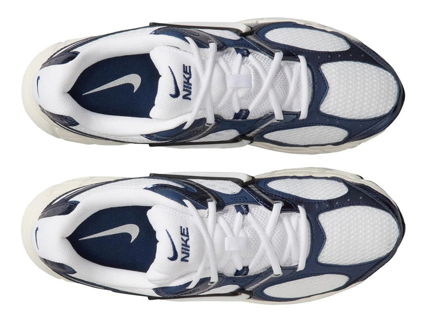 Nike V5 RNR Sneaker - Men's