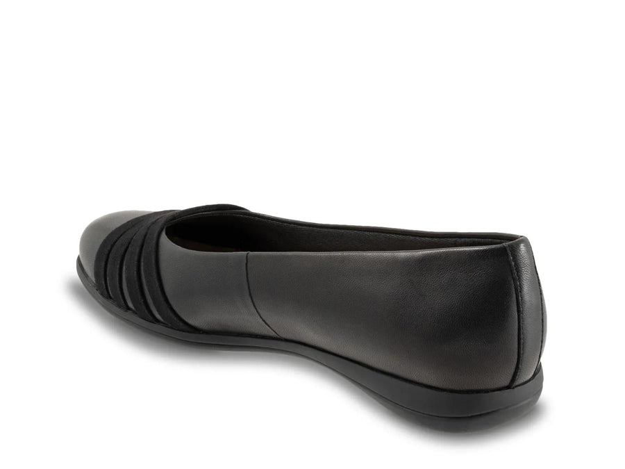 Trotters Drew Ballet Flat