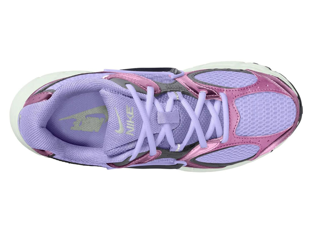 Nike V5 RNR Sneaker - Women's