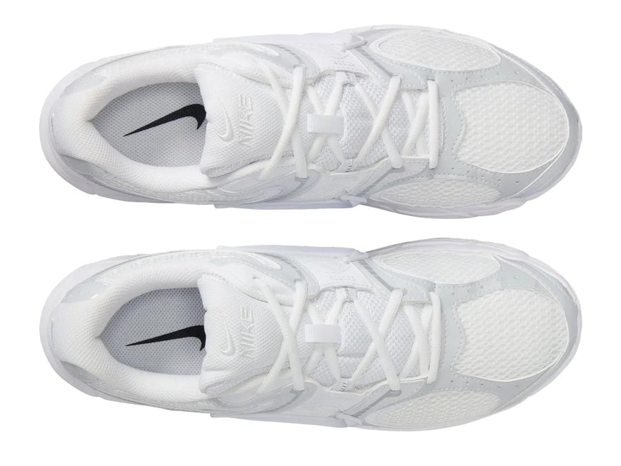 Nike V5 RNR Sneaker - Men's