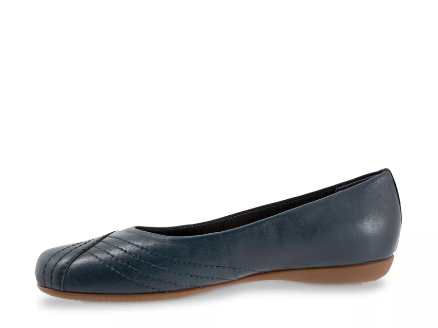 Trotters Sasha Flat