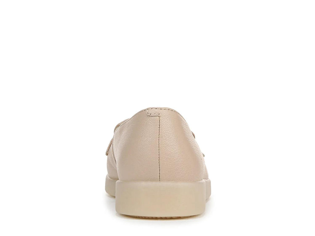 Naturalizer Karis Loafer
