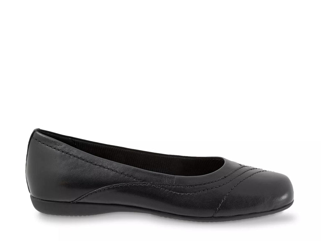 Trotters Sasha Flat