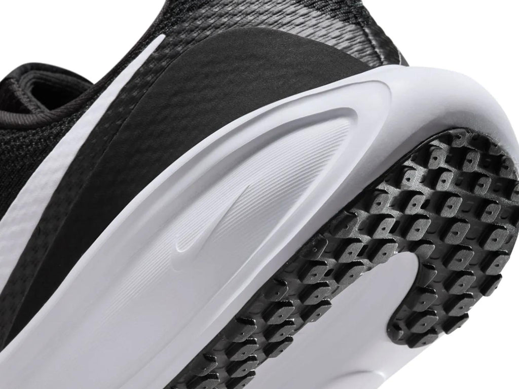 Nike Revolution 8 Running Shoe - Women's