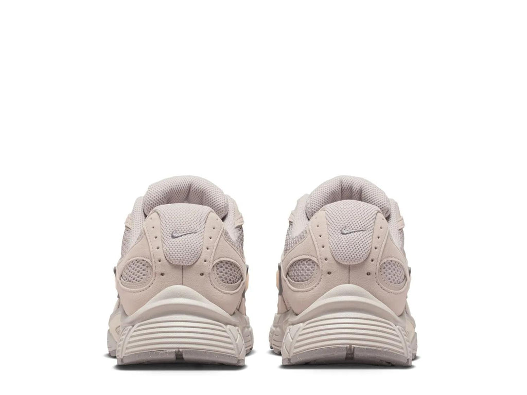 Nike V5 RNR Sneaker - Men's