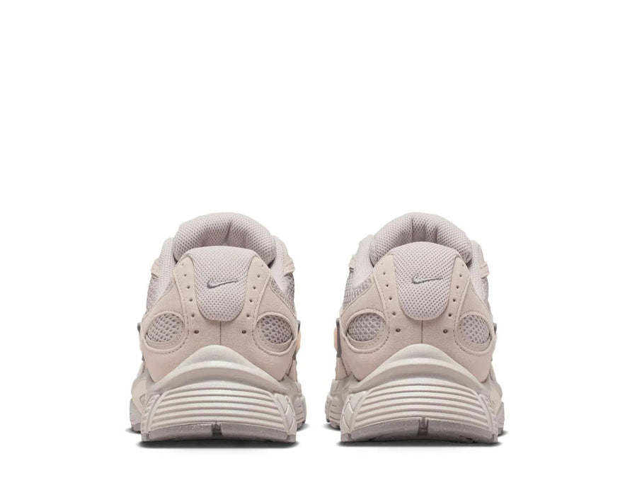 Nike V5 RNR Sneaker - Men's