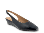 Trotters Dea Wedge Pump