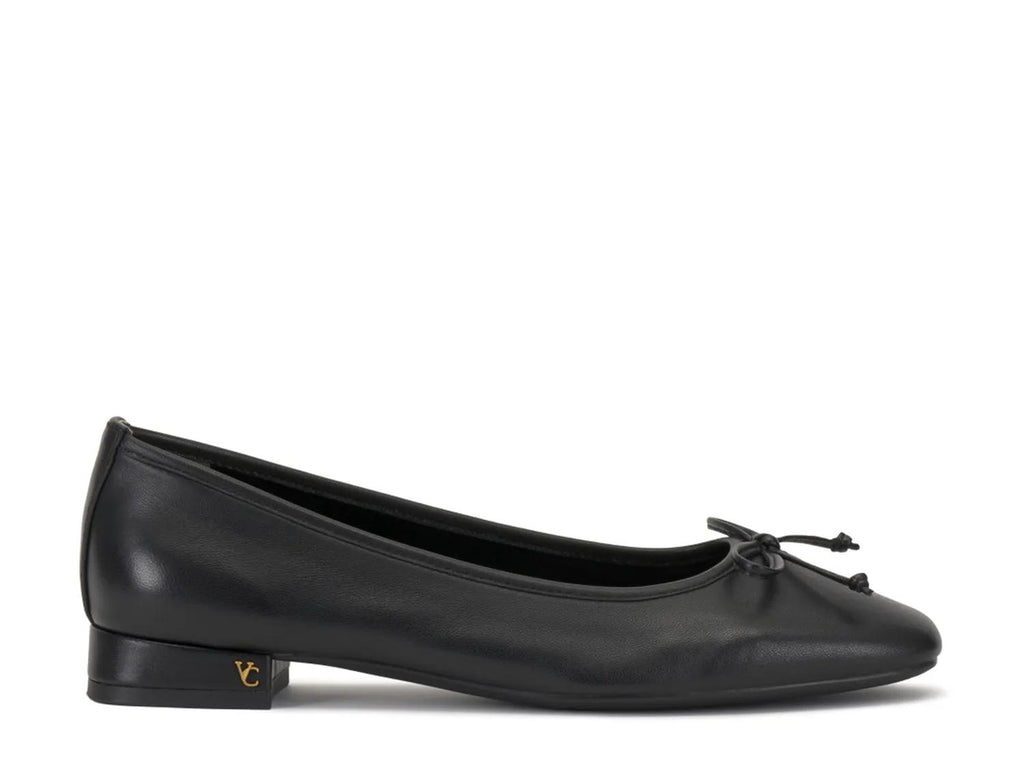 Vince Camuto Jenlea Flat