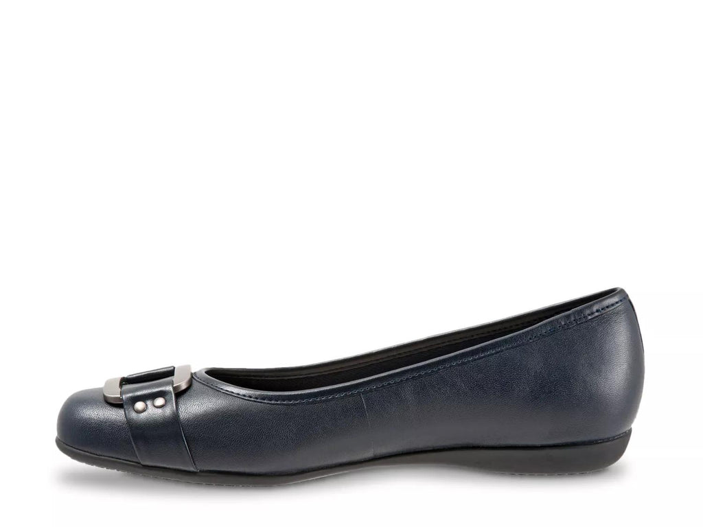 Trotters Sizzle Flat