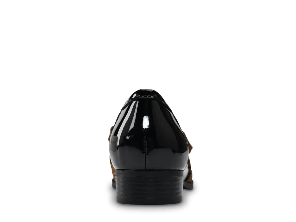 Bandolino Lindio Loafer