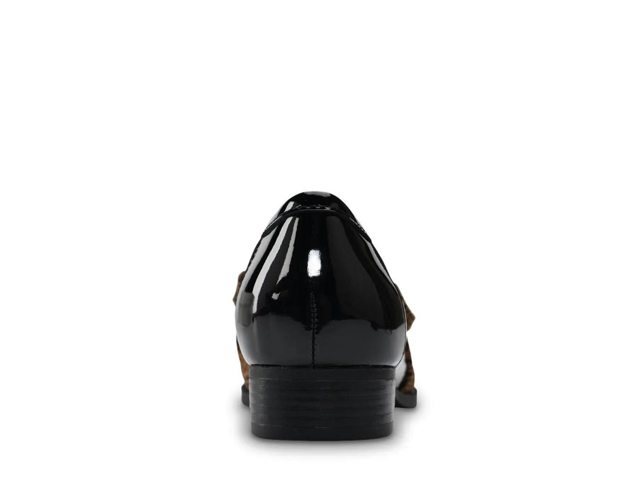 Bandolino Lindio Loafer