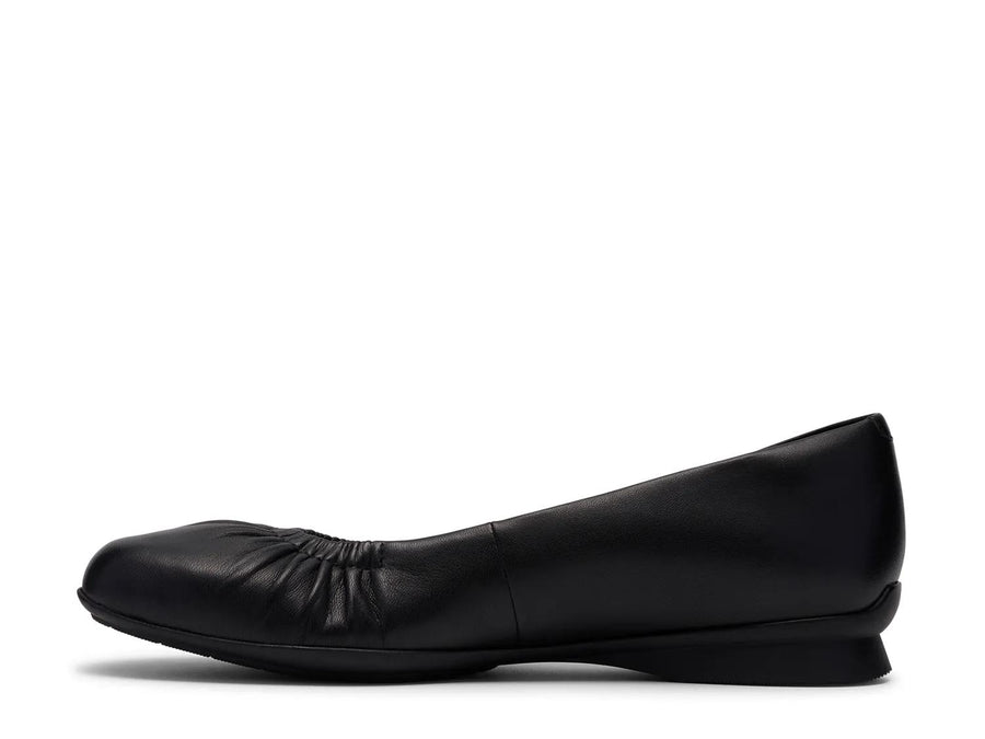 Clarks Jazymnn Lo Flat