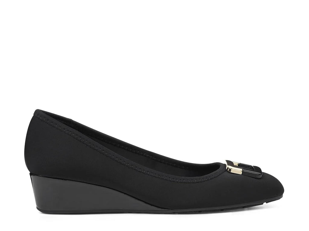 Bandolino Tad 2 Wedge Pump