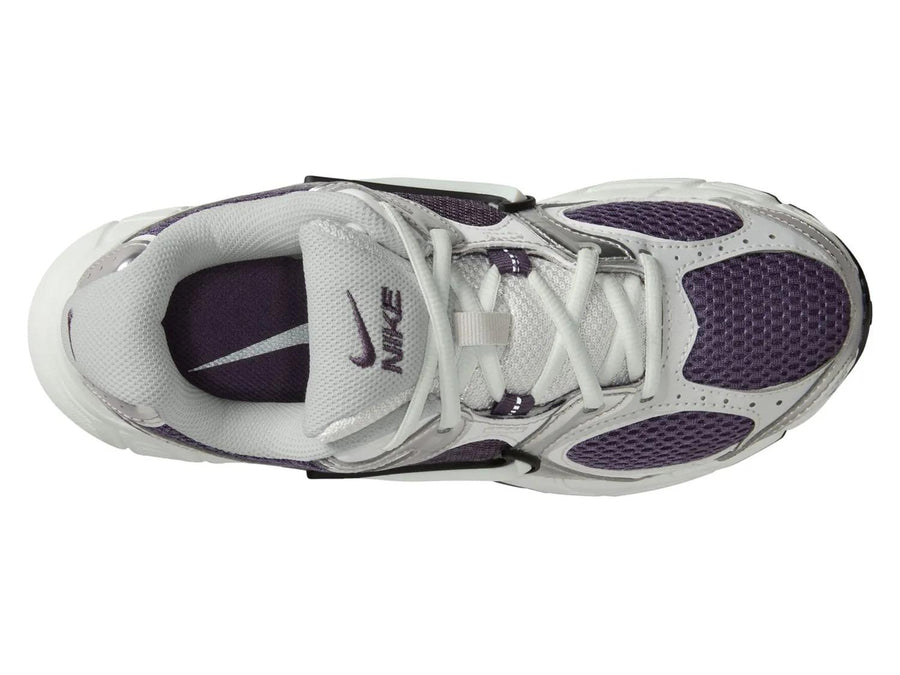 Nike V5 RNR Sneaker - Women's