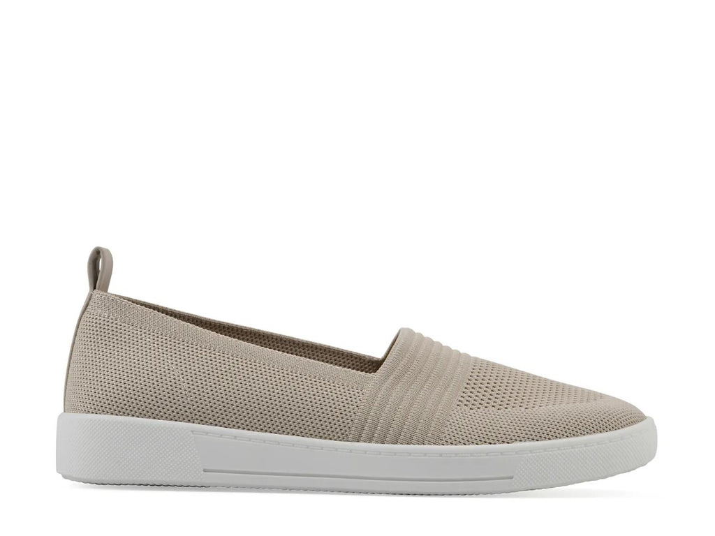 White Mountain Upright Slip-On Sneaker