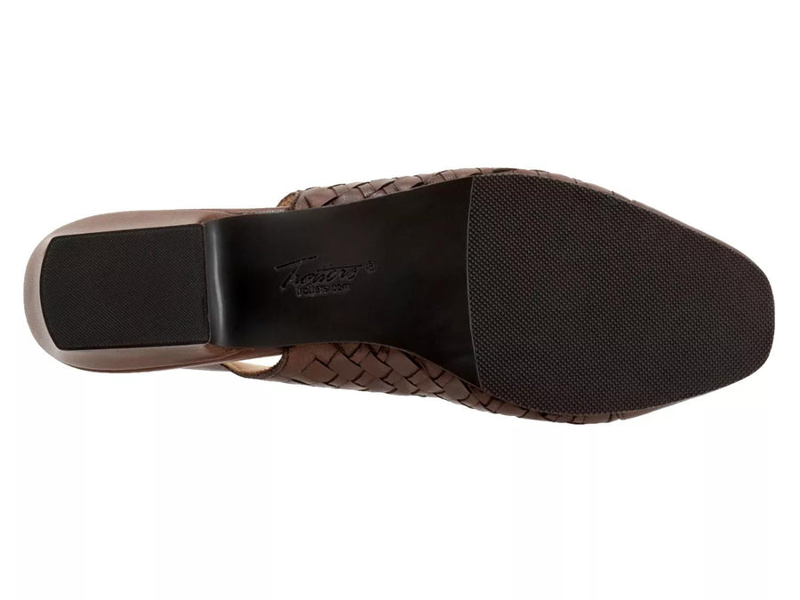 Trotters Dea Pump