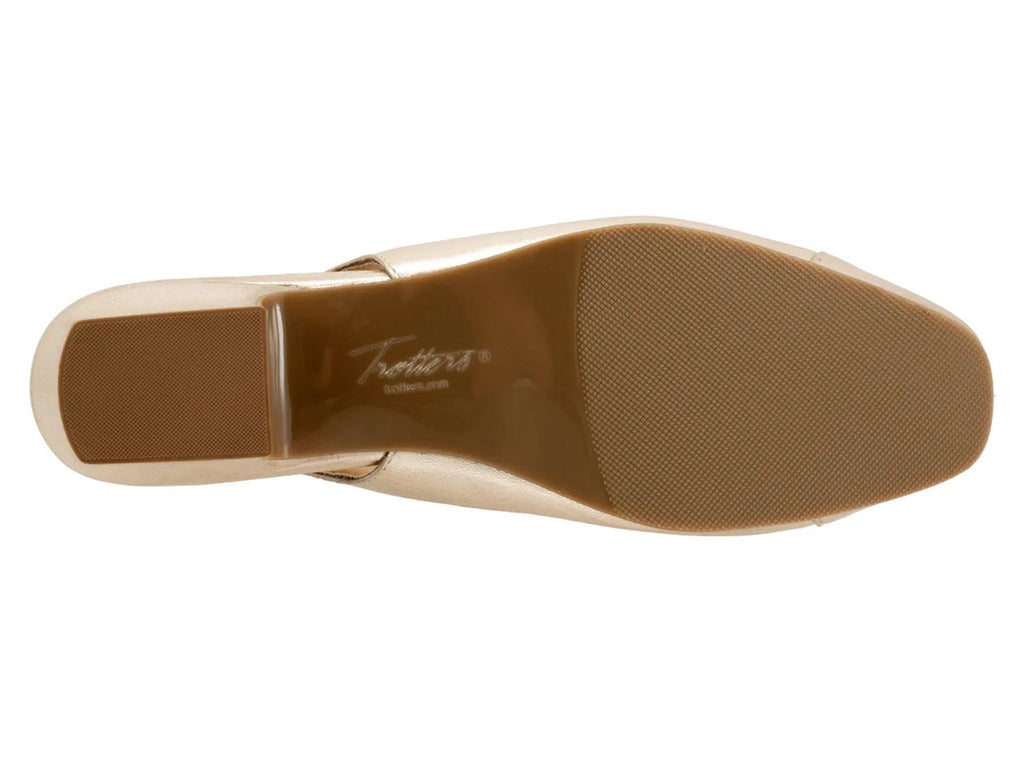 Trotters Dea Pump