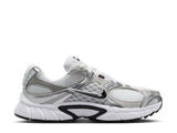 Nike V5 RNR Sneaker - Women's